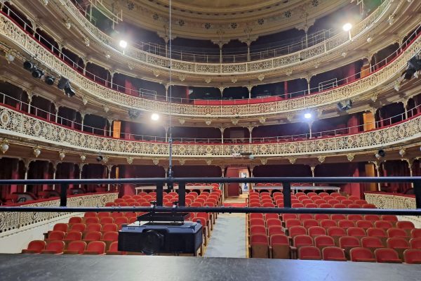 Proyector Teatro de la Comedia Proyector Teatro de la Comedia